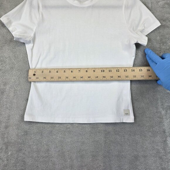 Vuori Shirt Womens Small White VW1168 Short Sleeve Crewneck Athletic Tee Top - Picture 4 of 9